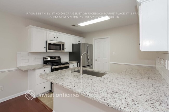 Building Photo - 9450 Macquarie Ln