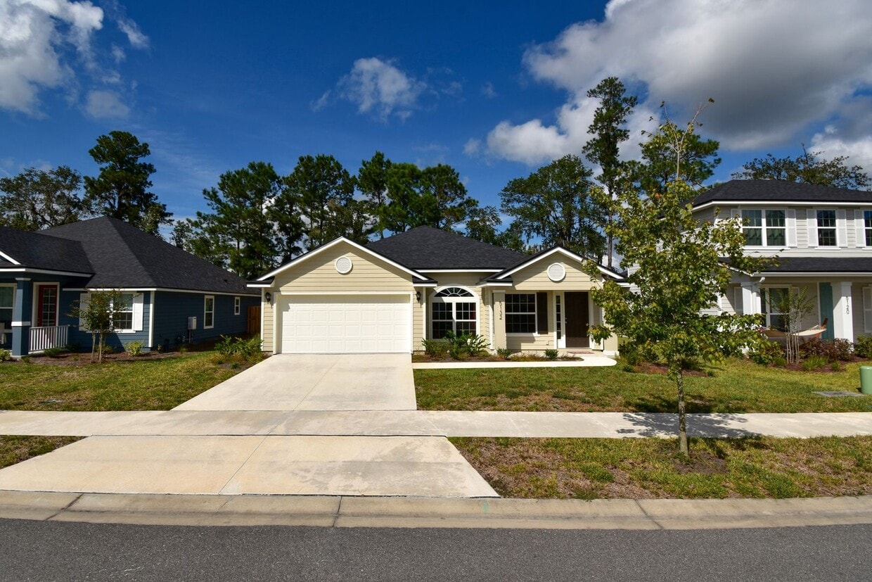 Foto principal - Modern 3BR/2BA Home in Desirable Westchest...