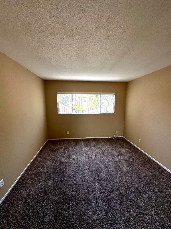 Building Photo - 338 S Arroyo Dr