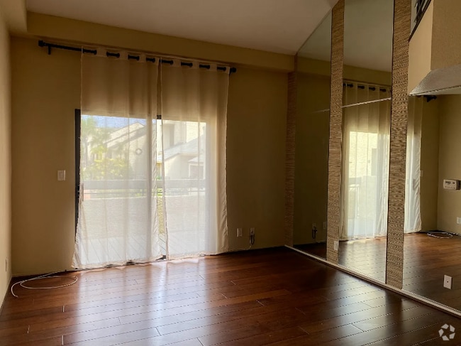 Building Photo - 64 Mar Vista Ave