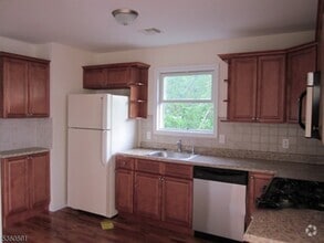 Building Photo - 709 Jersey St