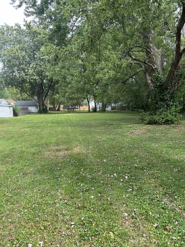 Photo - Updated 2 Bedroom 1 Bath Convenient Shively location House