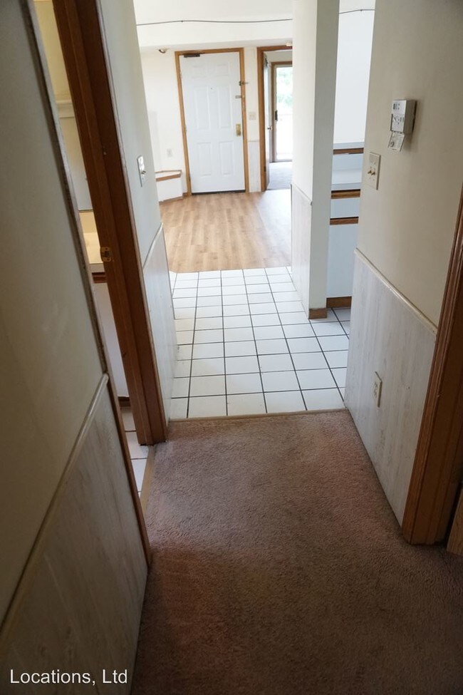 Building Photo - 1524 Indianola Ave