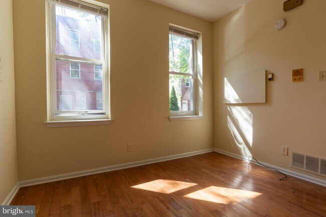 Foto del edificio - 2047 Fitzwater St