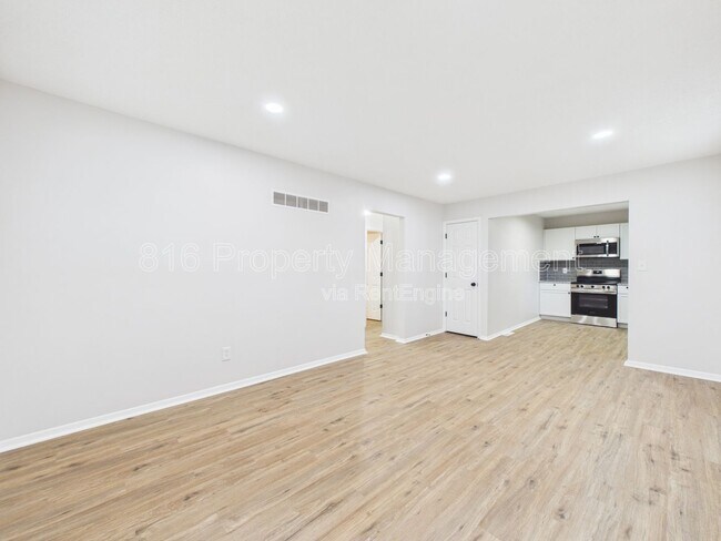 Foto del edificio - 100 S Oxford Ave