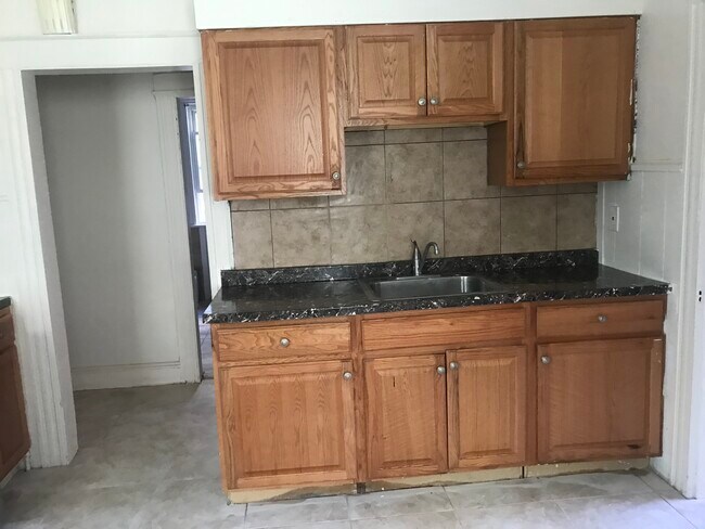 Foto del edificio - 315-317 Maplewood Ave