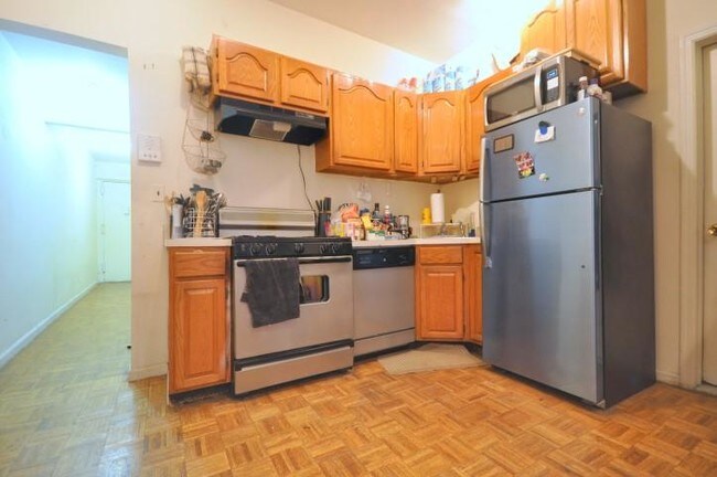Foto del edificio - 416 E 71st St