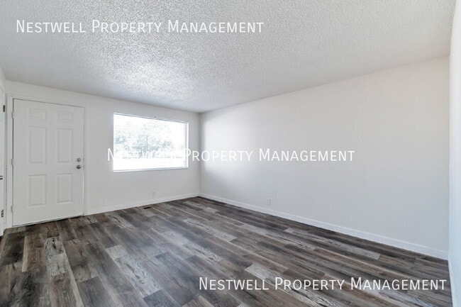 Building Photo - 2465 E 3300 S