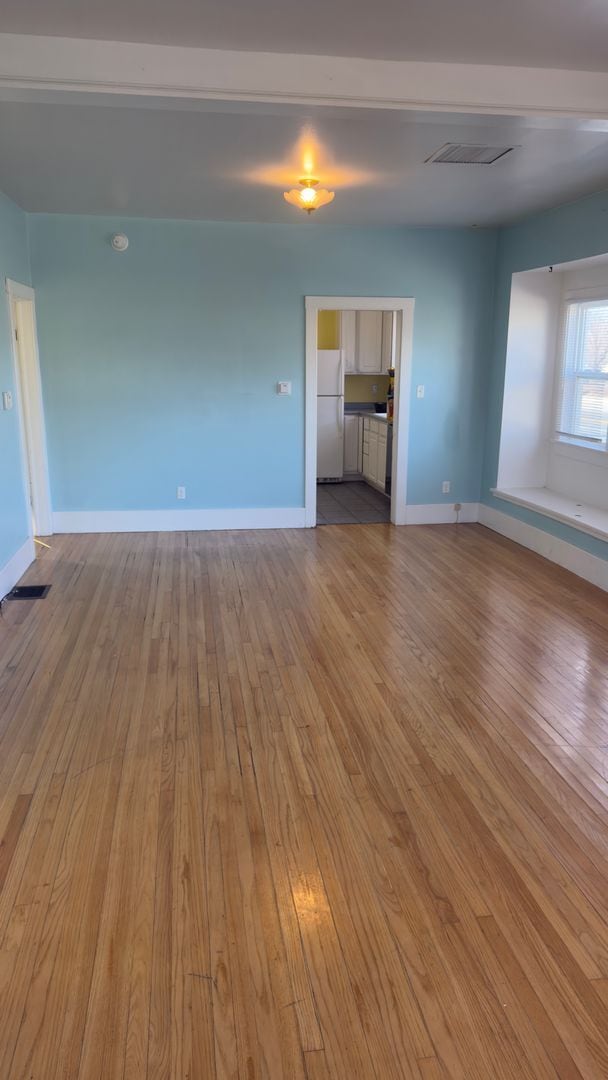 Photo - 2 Bed 1 Bath Home New Lincoln Park