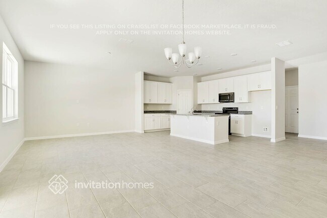 Building Photo - 1487 Grassland Ave