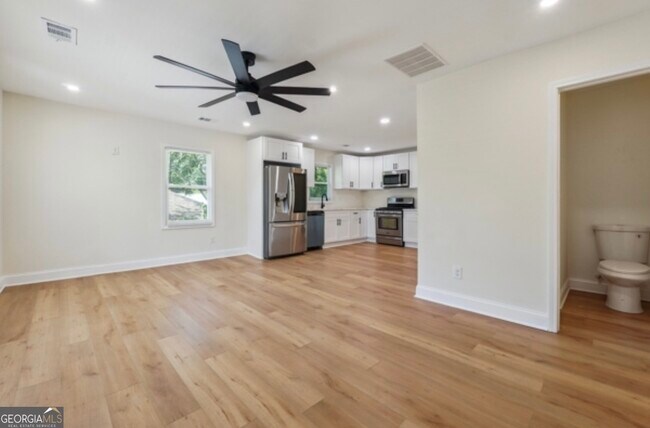 Foto del edificio - 267 Barfield Ave SW