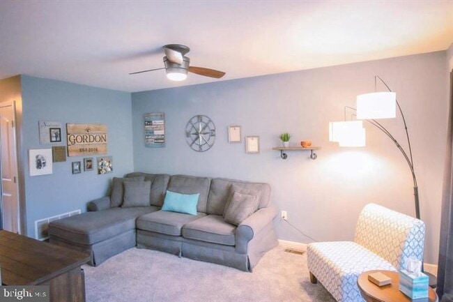 Foto del edificio - 6402 Creekbend Dr