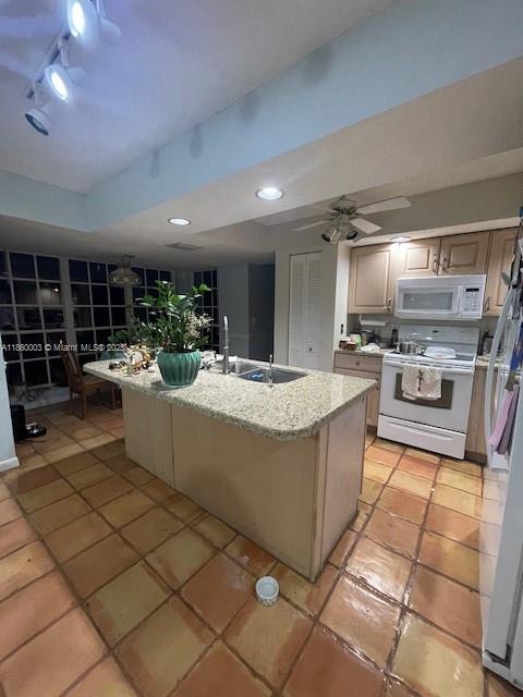 Building Photo - 1350 S Fieldlark Ln