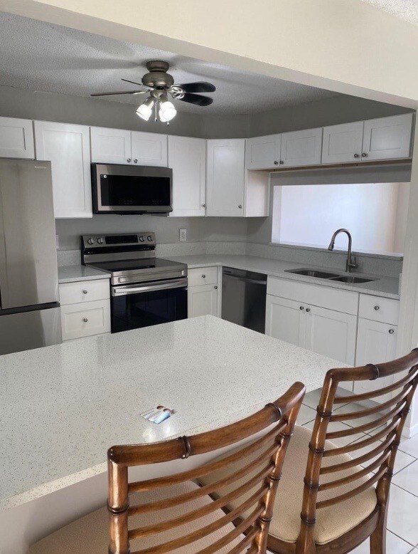 Primary Photo - 2217 Discovery Cir W