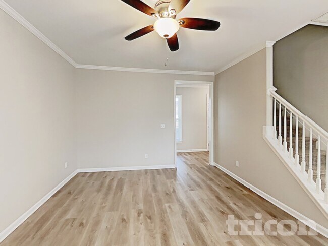 Foto del edificio - 116 Haywood Ln