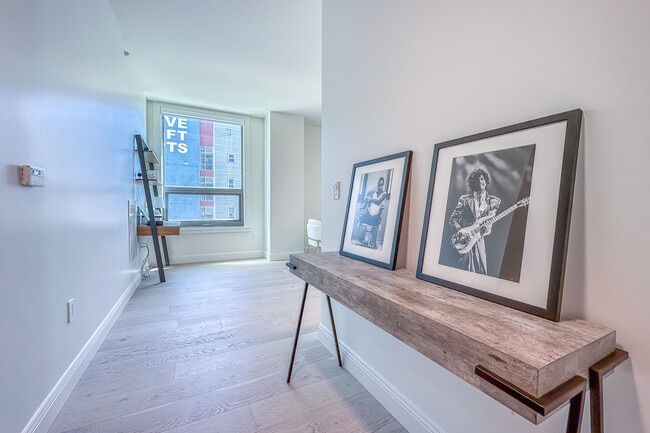 Building Photo - 588 Minna St