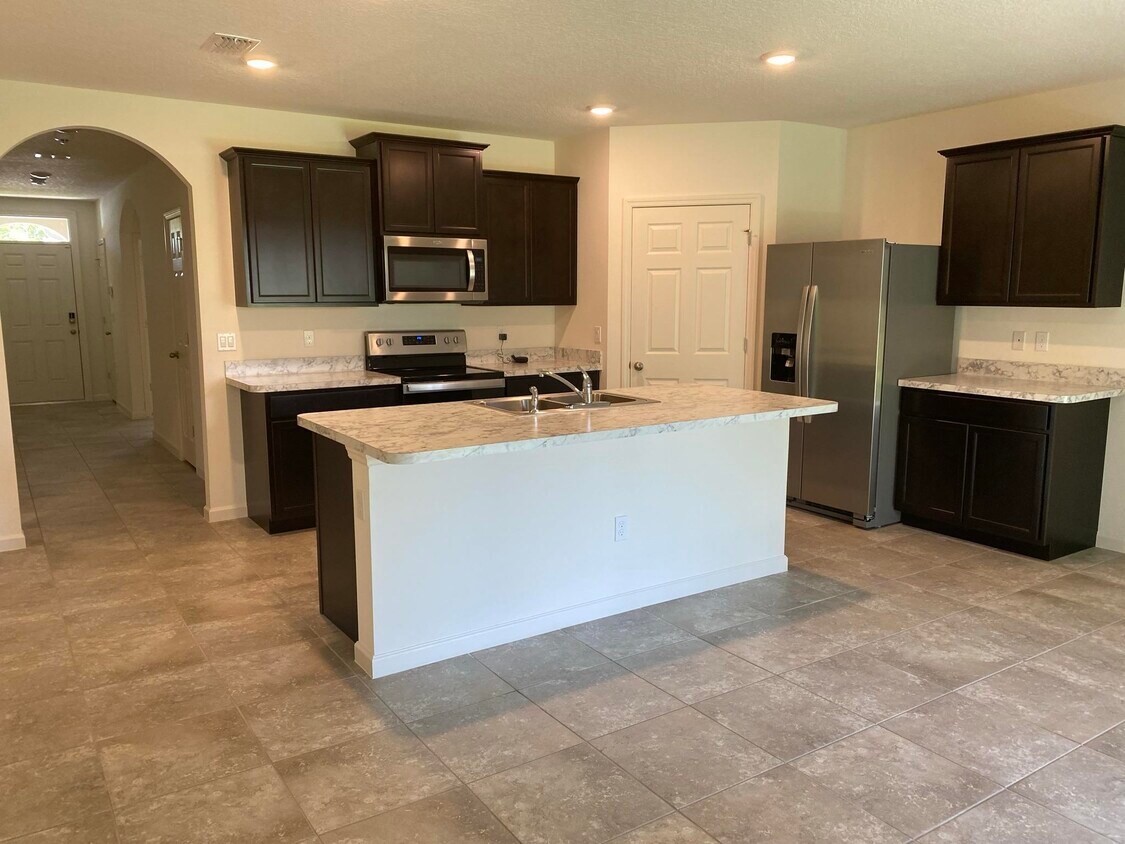Foto del edificio - 2550 SE Rock Springs Dr