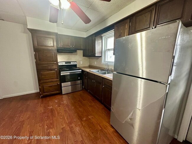 Building Photo - 194 Nicholson St