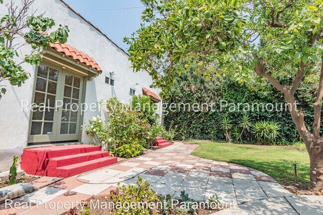 Building Photo - 3 br, 3 bath House - 722 N La Jolla Ave