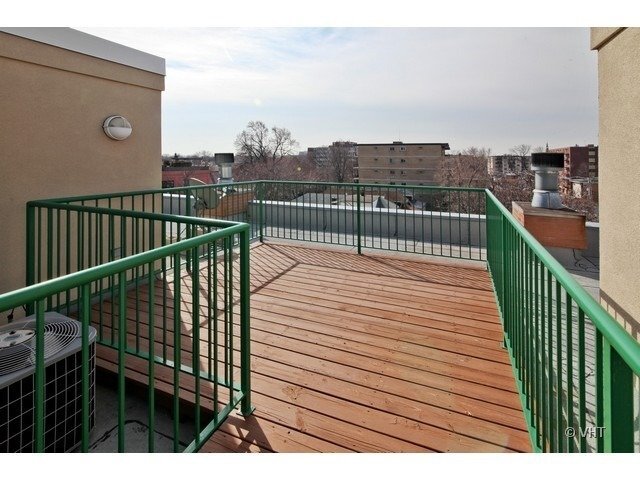 Foto del edificio - 7307 Franklin St