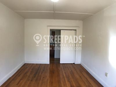 Foto del edificio - 1 bedroom in Boston MA 02215