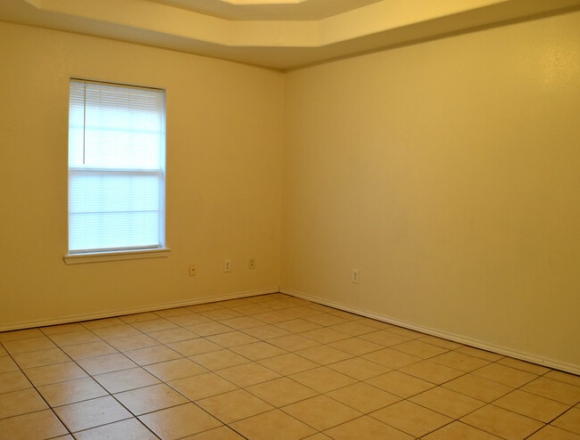 Building Photo - 2315 Moonlight Ln