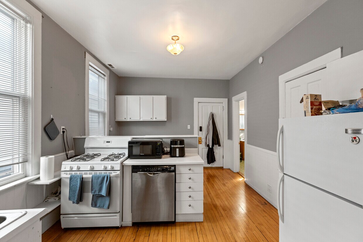 Foto principal - 1421 W Fletcher St