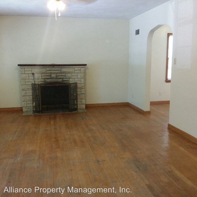 Building Photo - 1412 Vista Ln