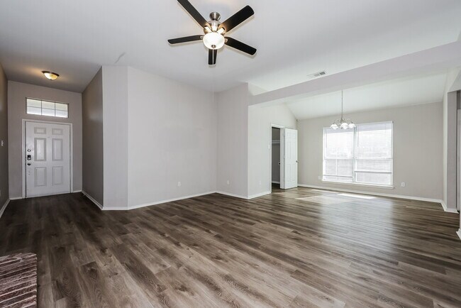 Foto del edificio - 1401 Misty Dr