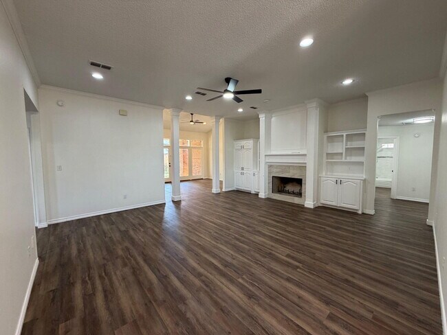 Foto del edificio - 5003 Amherst St