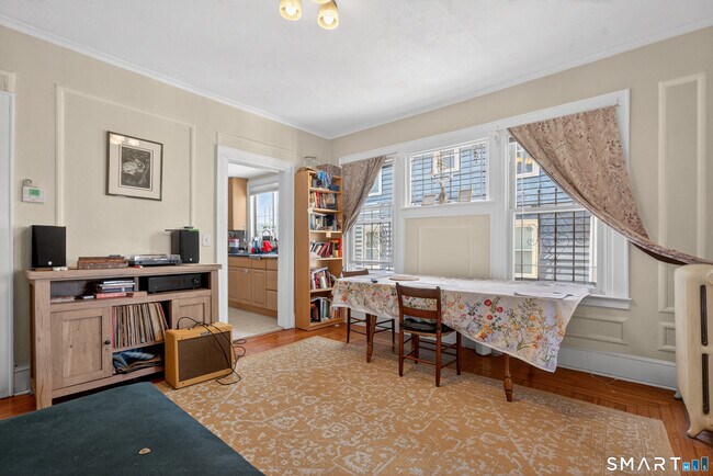 Foto del edificio - 224 Huntington St