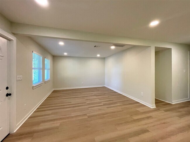 Foto del edificio - 4803 Bethany Ln