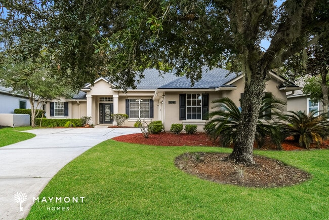 Building Photo - 1027 Green Pine Cir