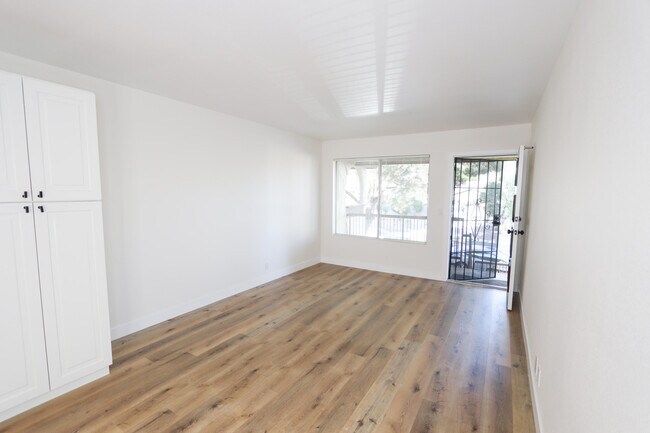 Foto del edificio - 9647 Spyglass Ave