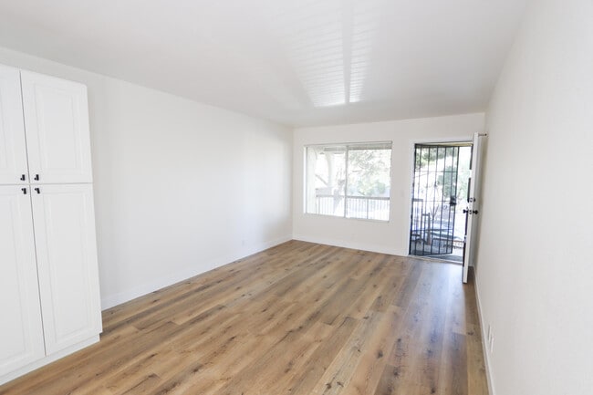 Building Photo - 9647 Spyglass Ave
