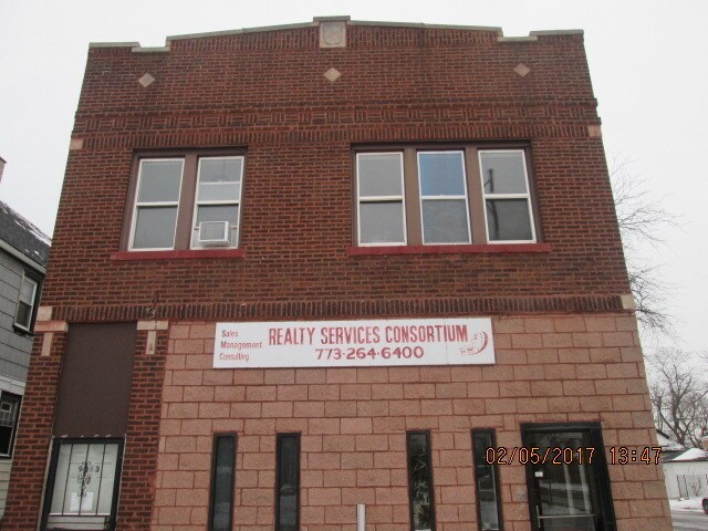 Primary Photo - 9263 S King Dr