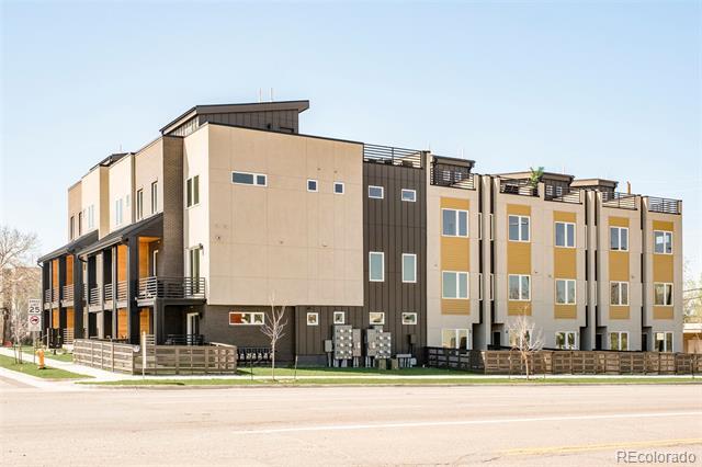 Building Photo - 2105 S Galapago St