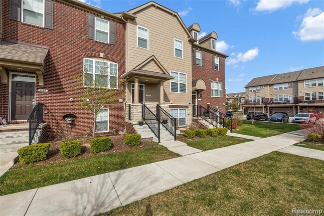 Building Photo - 2884 Glenbar Cir