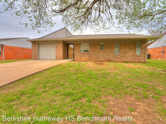 Building Photo - 3 br, 1.5 bath House - 1707 Pecan Grove St...