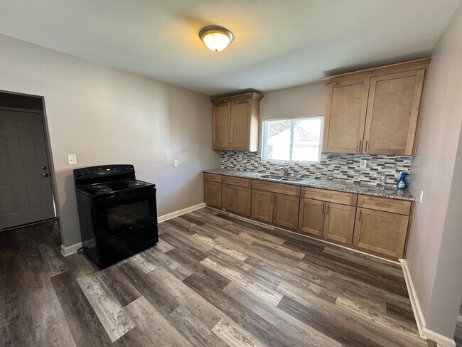 Foto del edificio - Available to Show