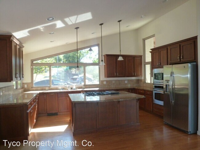Building Photo - 3 br, 2.5 bath House - 77 Pepper Tree Rd
