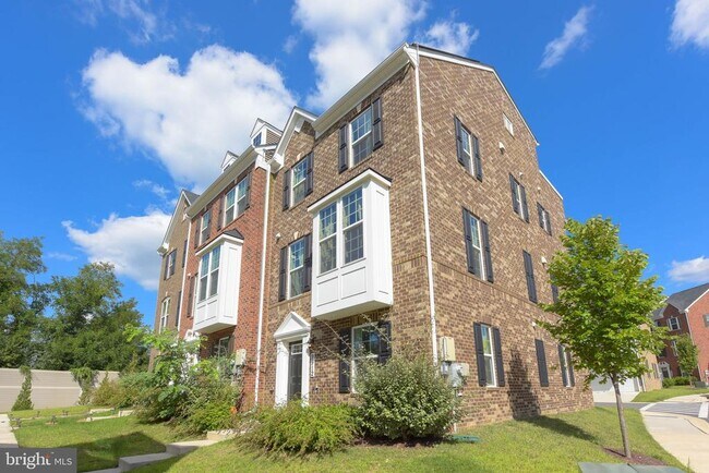 Foto del edificio - 9912 Vista Pointe Dr