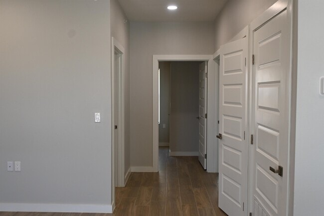 Building Photo - 311 Dorel Dr