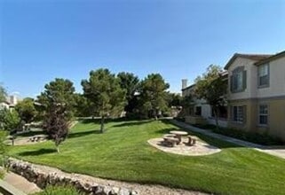 Building Photo - 10225 King Henry Ave