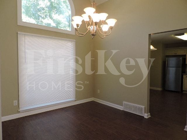 Building Photo - 828 Tropicana Dr E