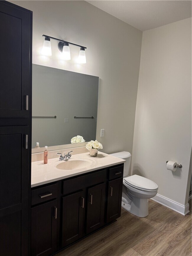 Foto del edificio - 6217 Blossom Ridge Cir