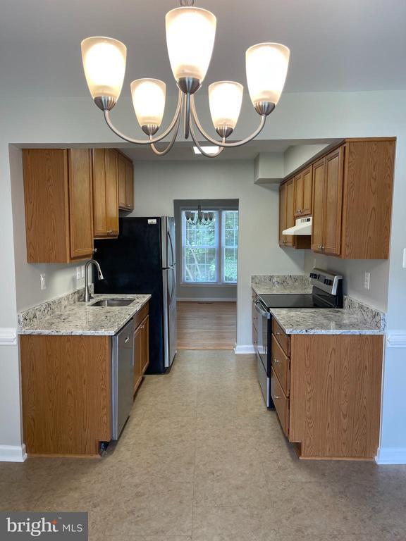 Foto del edificio - 1744 Laurance Ct