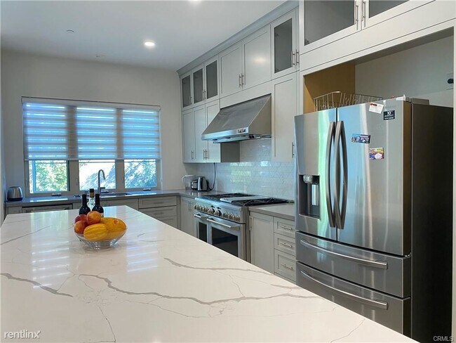 Building Photo - 4 br, 4.5 bath House - 86 Rockinghorse