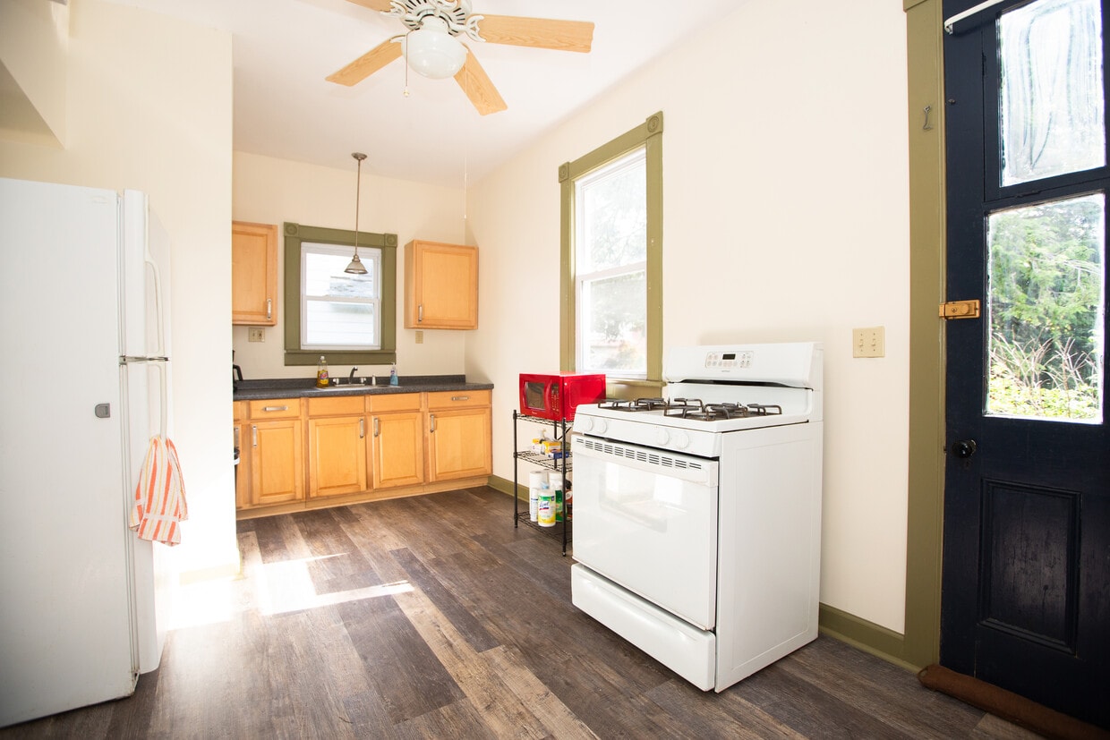 32 Ford Ave, Oneonta, NY 13820 Apartments in Oneonta, NY