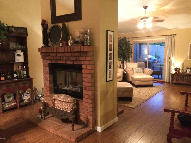 Building Photo - 11271 E Poinsettia Dr